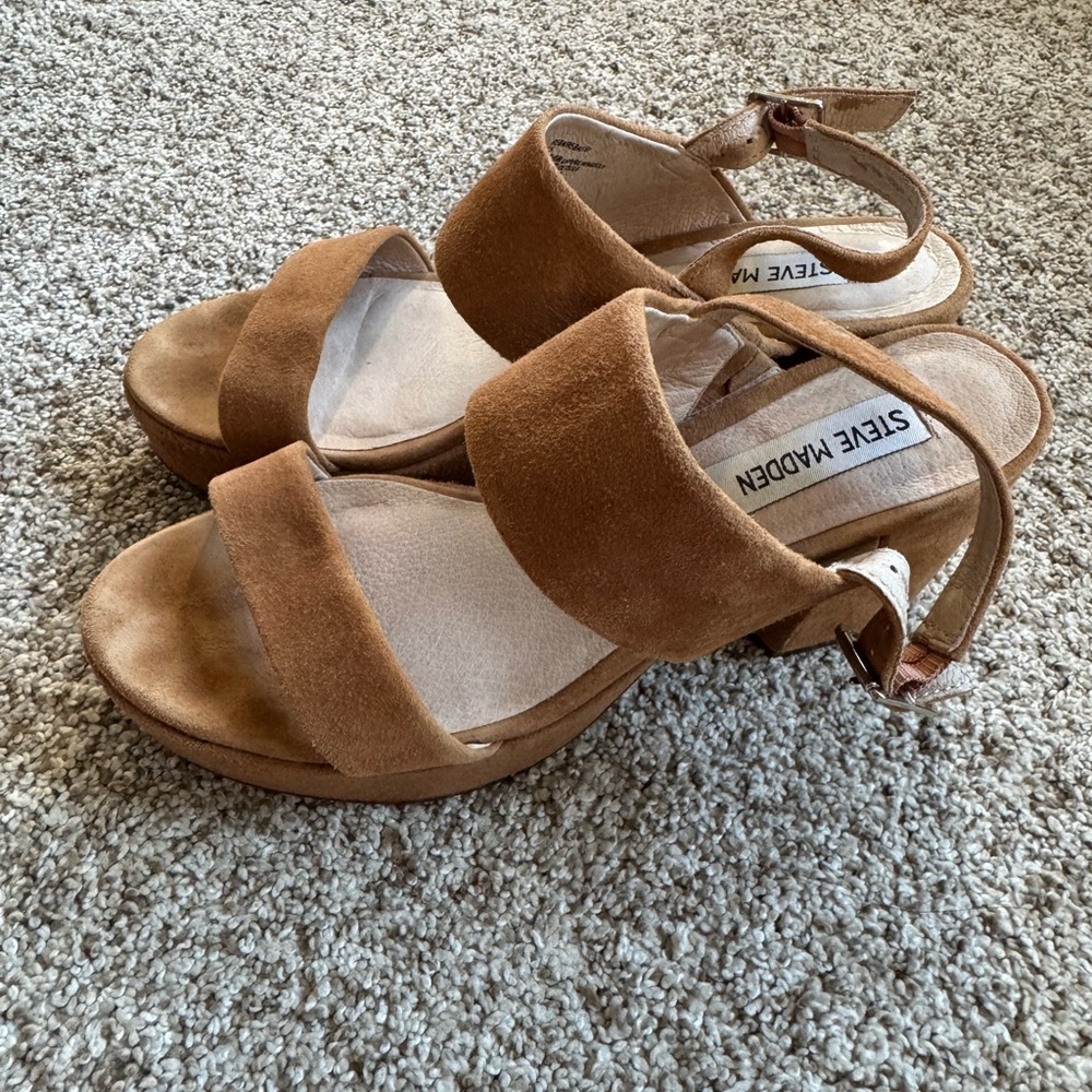 Steve Madden Tan Suede Sandals